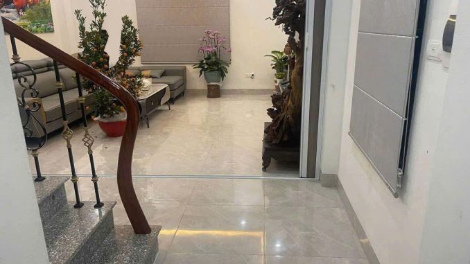 z6713714978831_0a674ff6a79d7b7d4c019d70b2db15e1 Bán nhà 5 tầng Vân Lũng, An Khánh